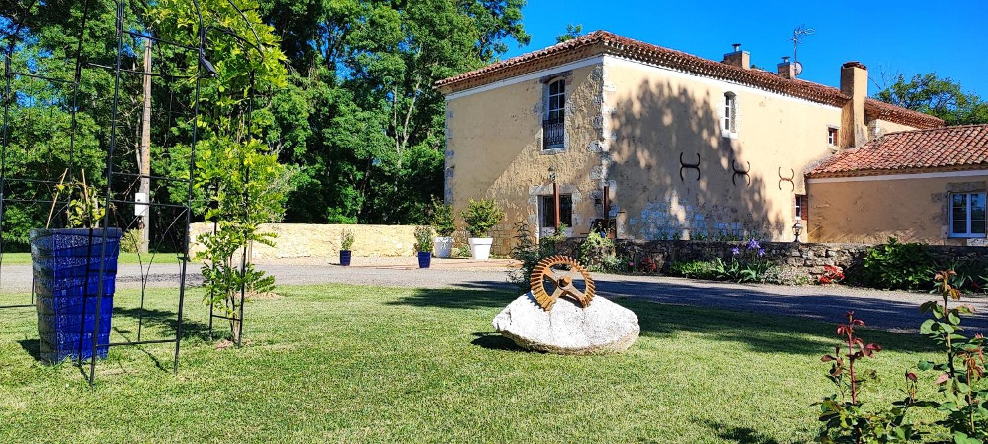 Le Moulin De Laumet Hotel Vic-Fezensac Exterior photo